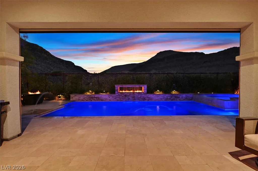 5881 Heaven View, Las Vegas, NV 89135