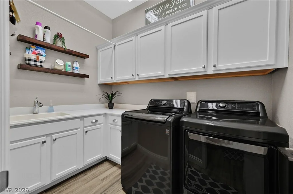 5881 Heaven View, Las Vegas, NV 89135