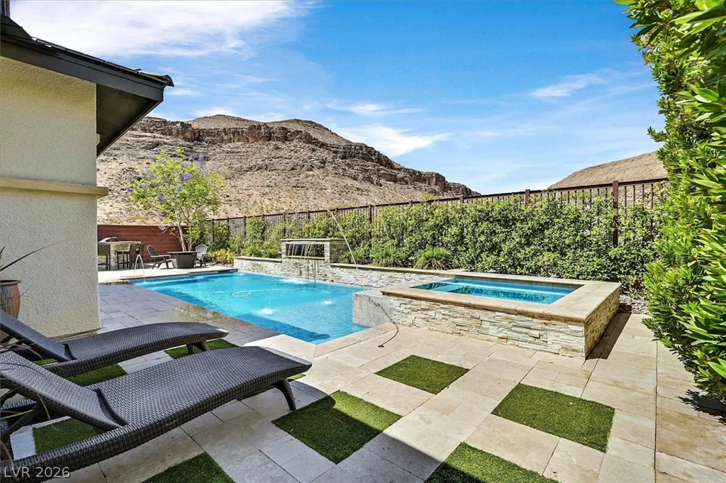 5881 Heaven View, Las Vegas, NV 89135