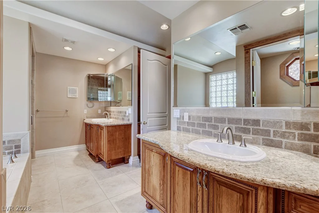 5520 Mount Diablo, Las Vegas, NV 89118