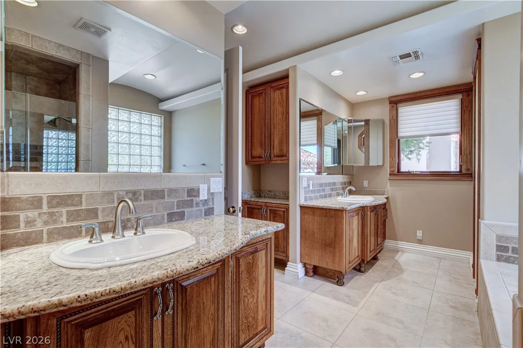 5520 Mount Diablo, Las Vegas, NV 89118