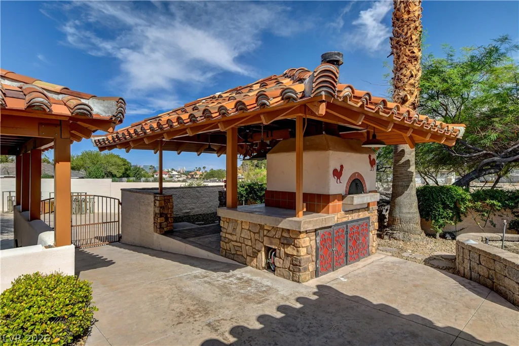 5520 Mount Diablo, Las Vegas, NV 89118