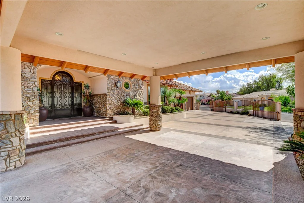5520 Mount Diablo, Las Vegas, NV 89118