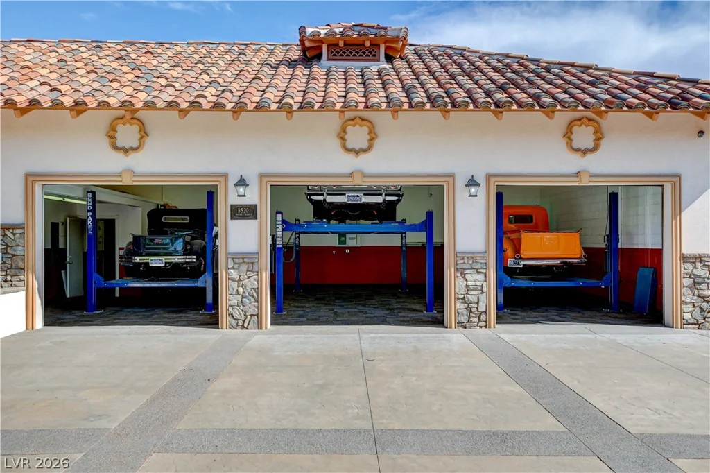 5520 Mount Diablo, Las Vegas, NV 89118