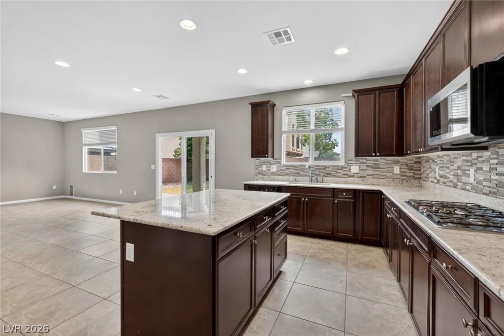 10329 Ironwood Pass, Las Vegas, NV 89166