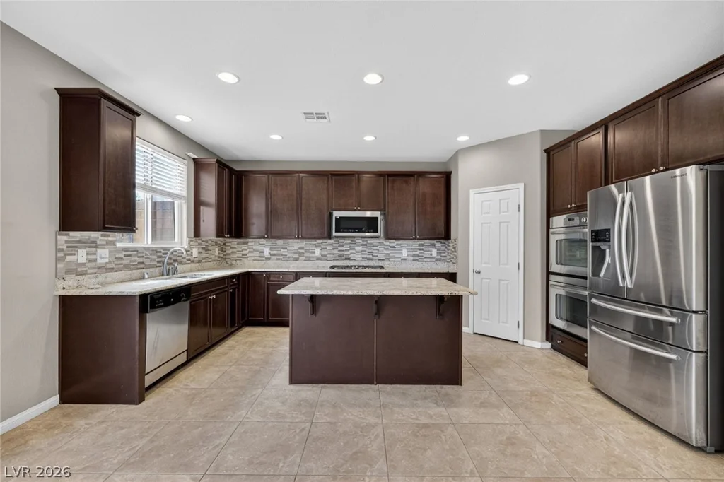 10329 Ironwood Pass, Las Vegas, NV 89166