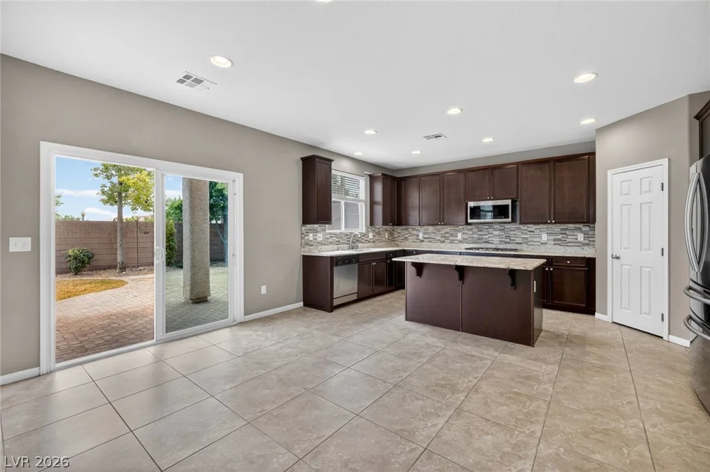 10329 Ironwood Pass, Las Vegas, NV 89166