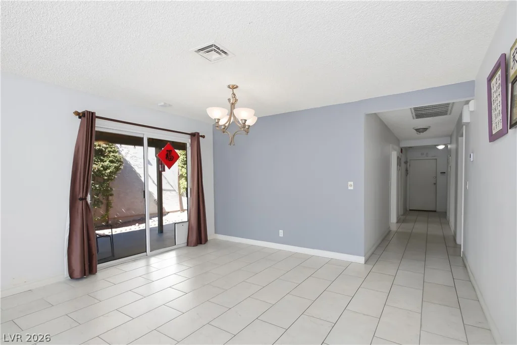 3009 Plaza De Rosa, Las Vegas, NV 89102