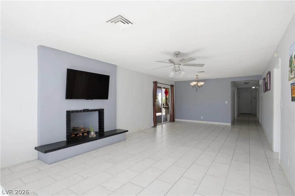 3009 Plaza De Rosa, Las Vegas, NV 89102
