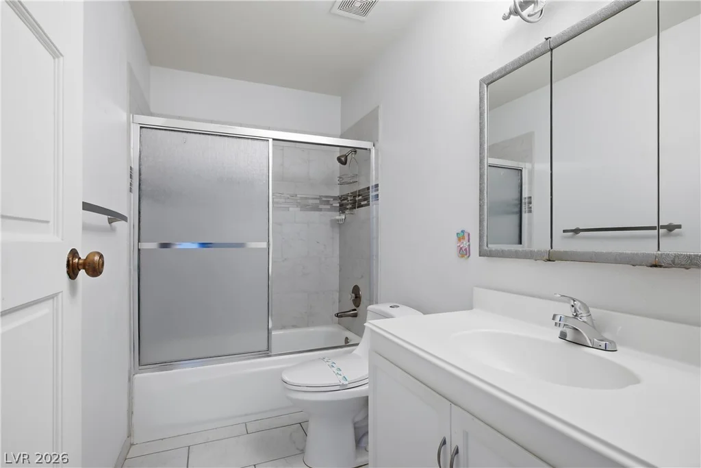 3009 Plaza De Rosa, Las Vegas, NV 89102