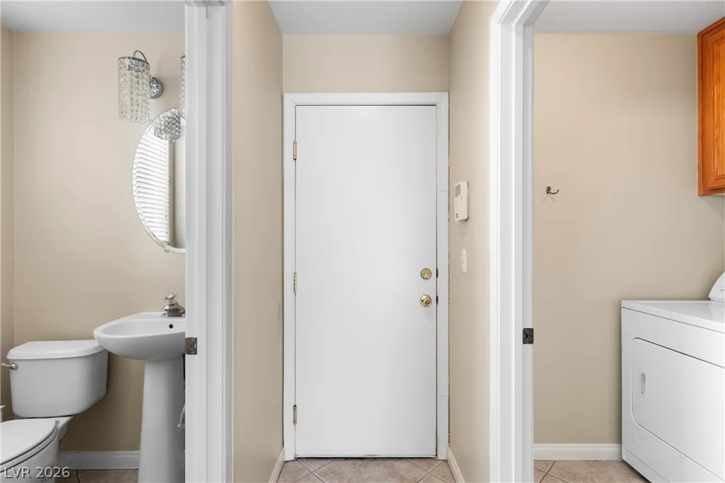9709 Floweret, Las Vegas, NV 89117