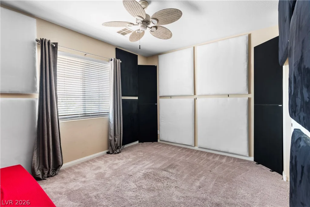 9709 Floweret, Las Vegas, NV 89117