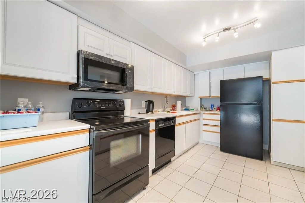 205 Harmon, Las Vegas, NV 89169