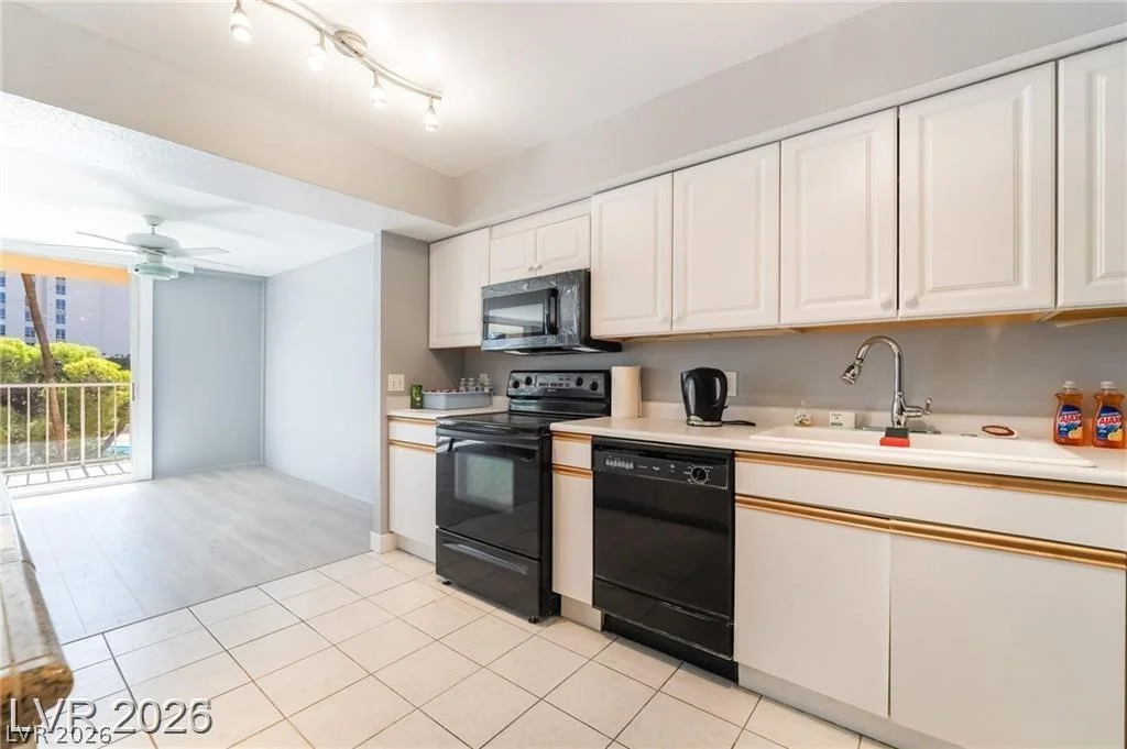 205 Harmon, Las Vegas, NV 89169