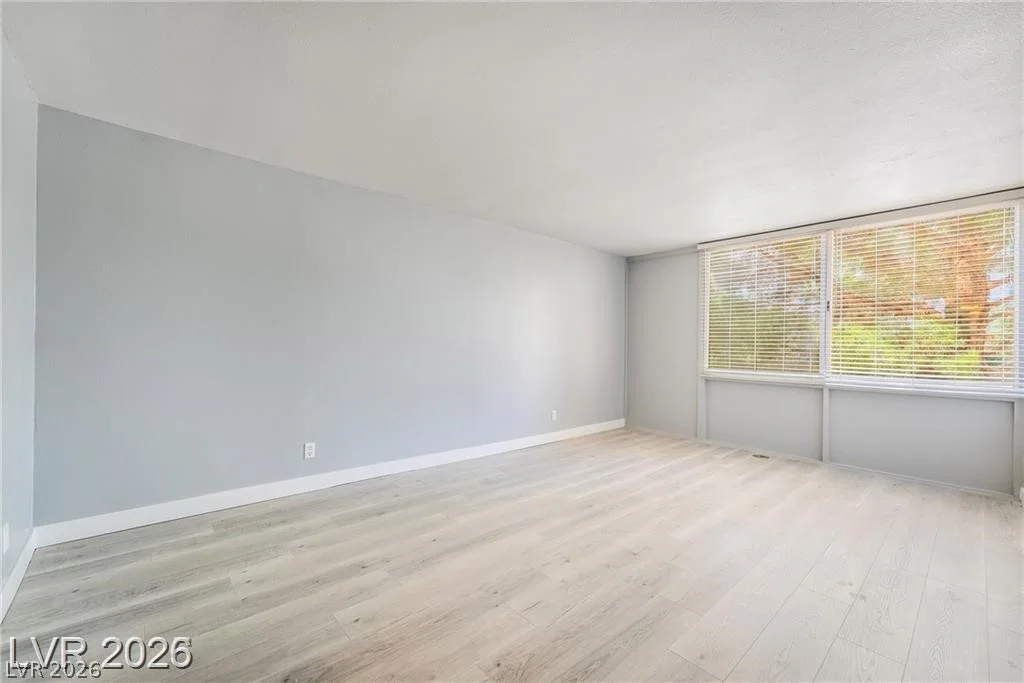 205 Harmon, Las Vegas, NV 89169