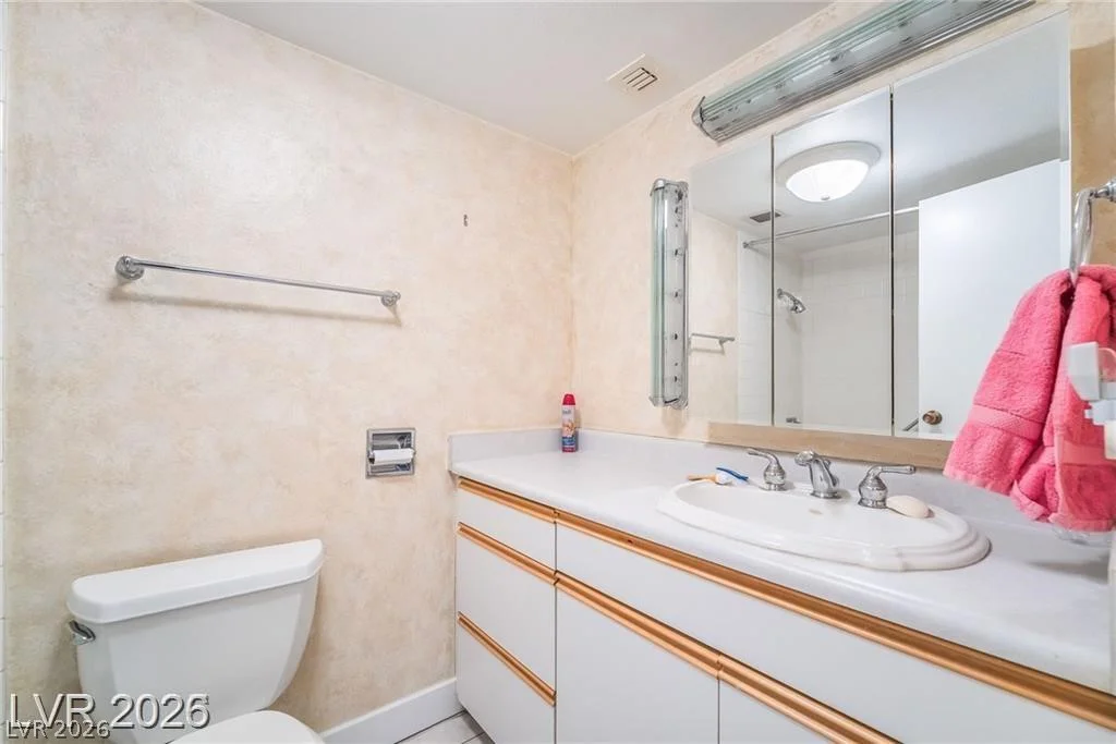 205 Harmon, Las Vegas, NV 89169