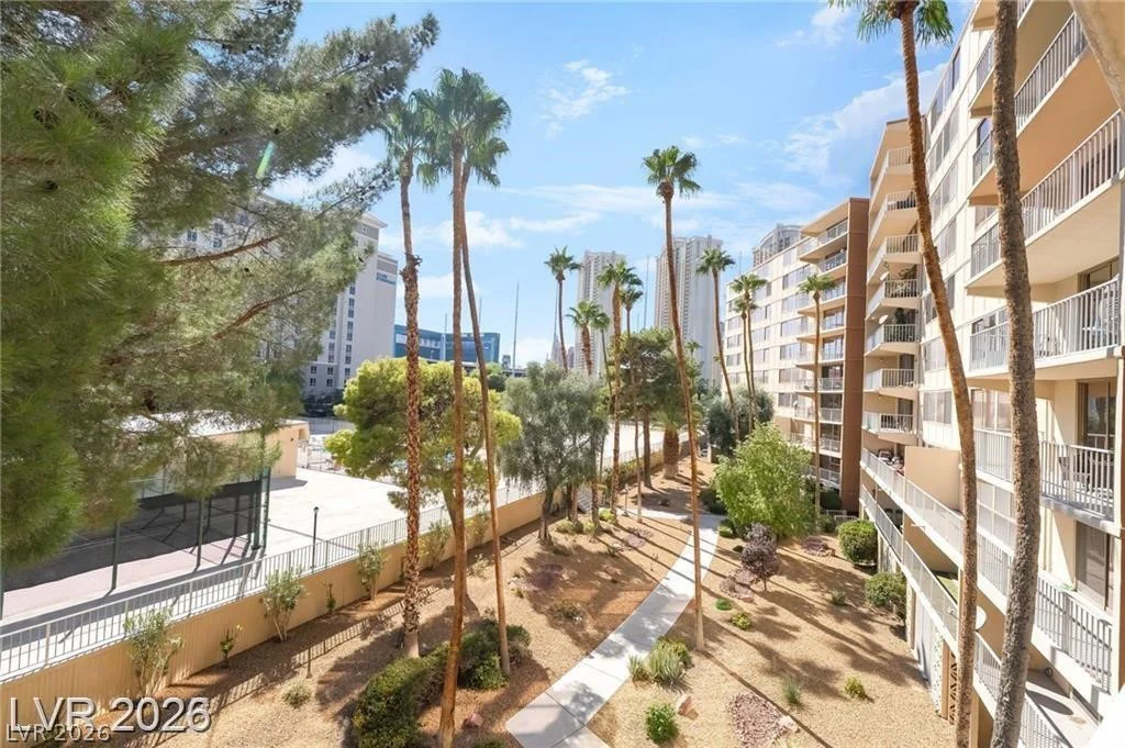 205 Harmon, Las Vegas, NV 89169
