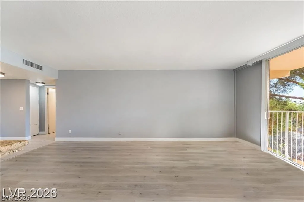 205 Harmon, Las Vegas, NV 89169