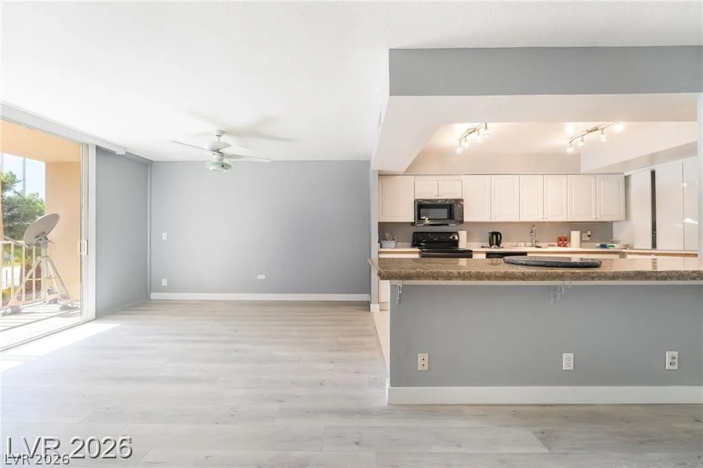 205 Harmon, Las Vegas, NV 89169