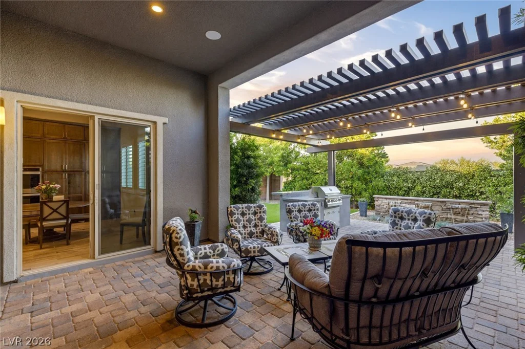 6092 Willow Rock, Las Vegas, NV 89135