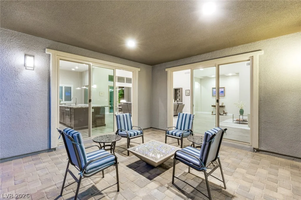 6092 Willow Rock, Las Vegas, NV 89135