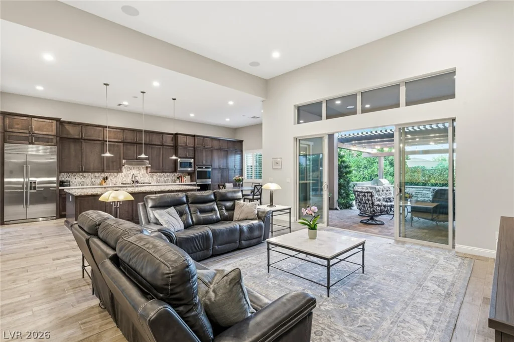 6092 Willow Rock, Las Vegas, NV 89135