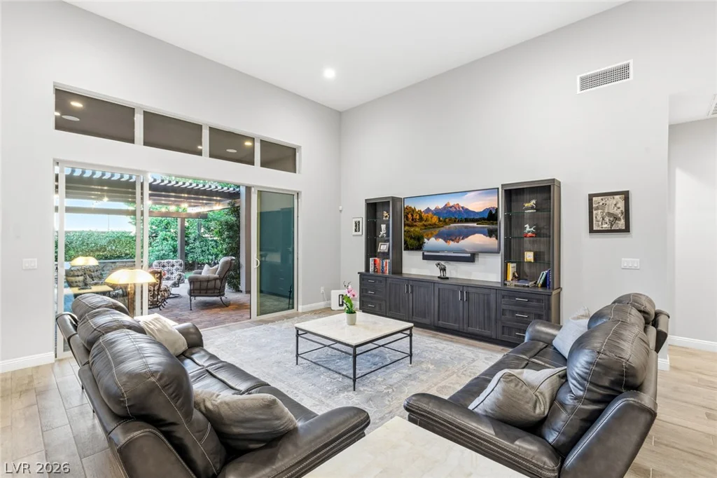6092 Willow Rock, Las Vegas, NV 89135