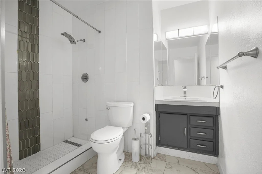 213 Shadow, Las Vegas, NV 89106