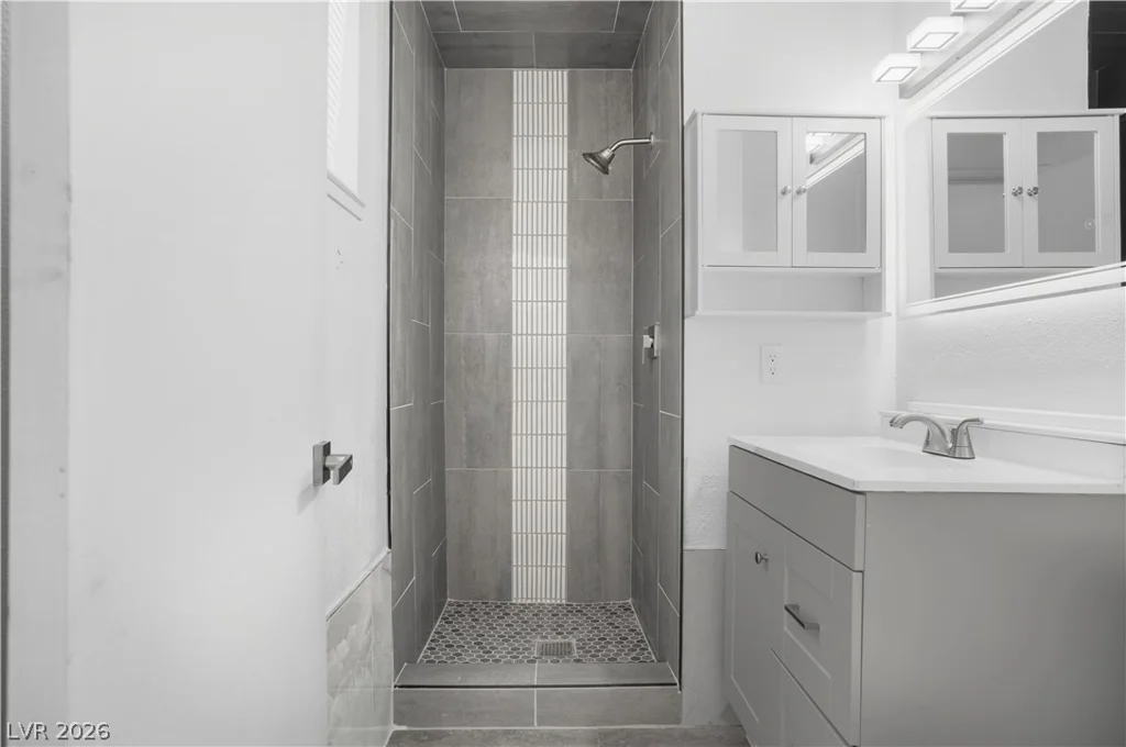 213 Shadow, Las Vegas, NV 89106