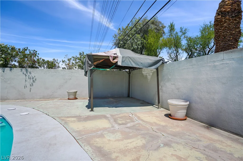 213 Shadow, Las Vegas, NV 89106