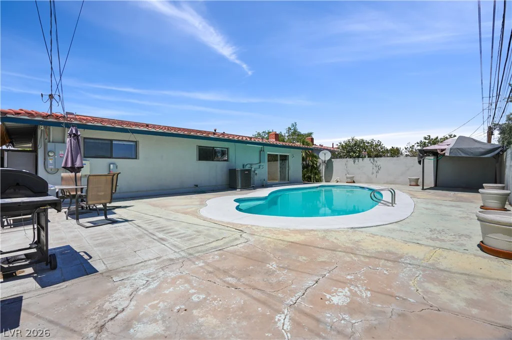 213 Shadow, Las Vegas, NV 89106