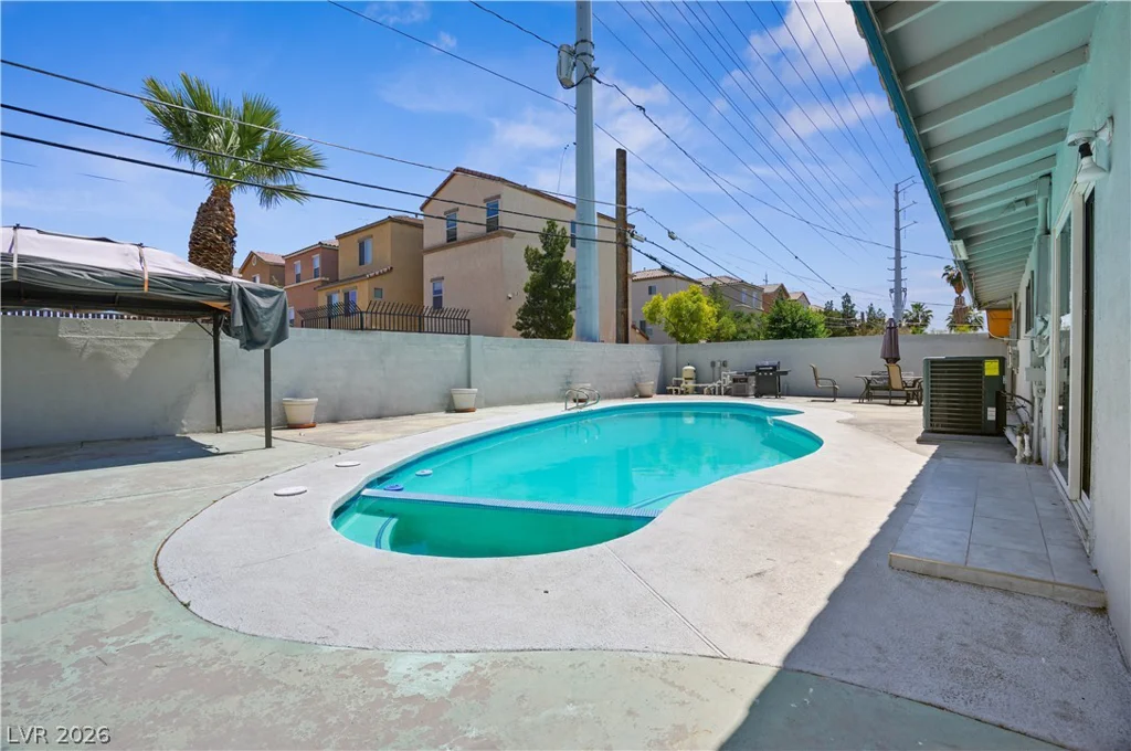 213 Shadow, Las Vegas, NV 89106
