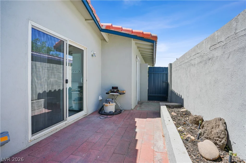 213 Shadow, Las Vegas, NV 89106