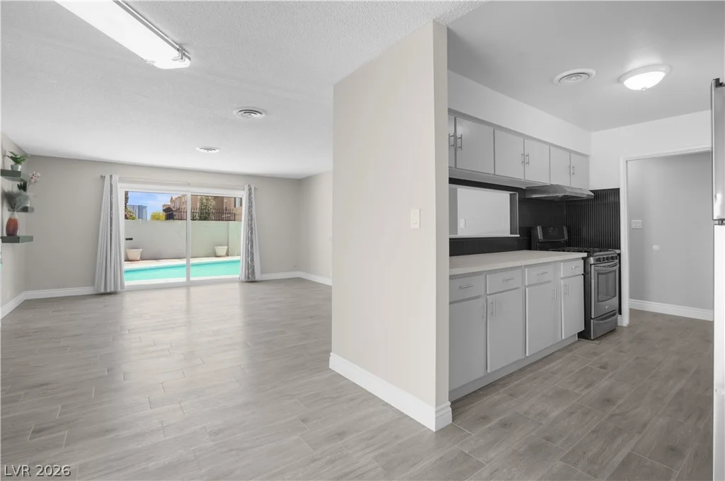 213 Shadow, Las Vegas, NV 89106