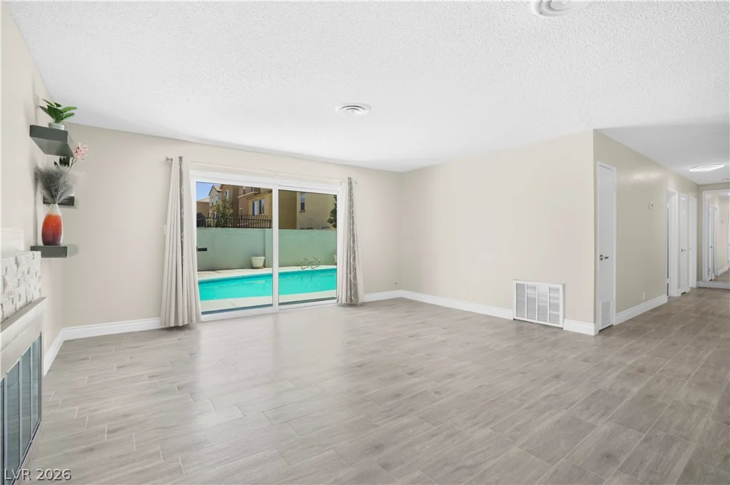 213 Shadow, Las Vegas, NV 89106