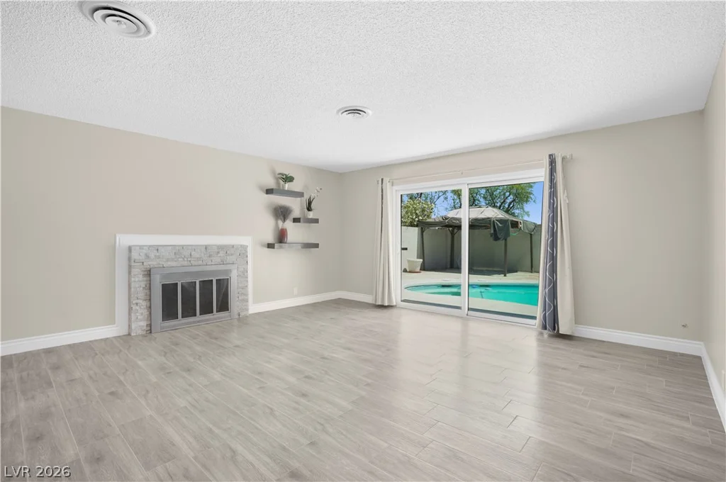 213 Shadow, Las Vegas, NV 89106