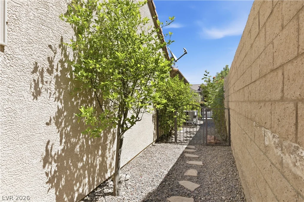 2325 Orangeburg, Henderson, NV 89044