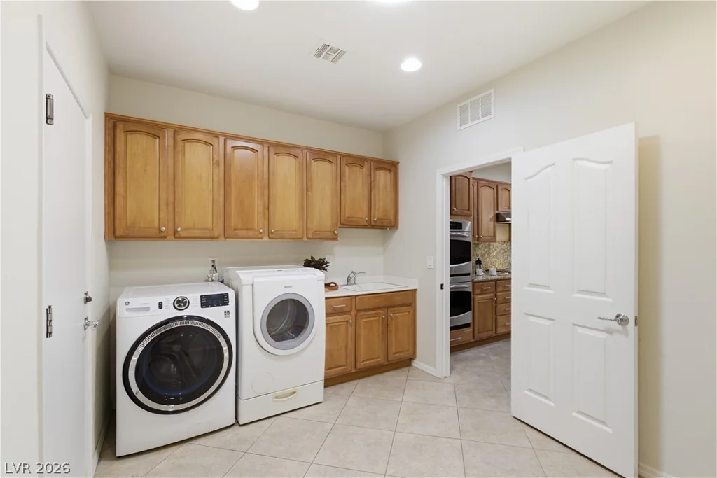 2325 Orangeburg, Henderson, NV 89044