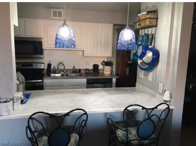 2451 Rainbow, Las Vegas, NV 89108