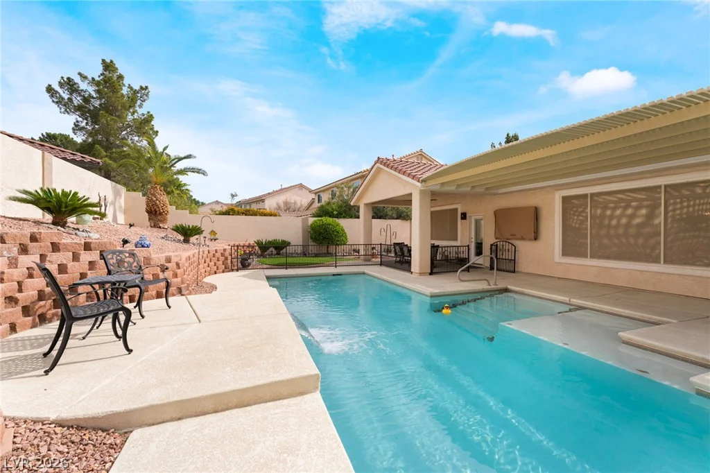 3991 Camelot Cove, Las Vegas, NV 89147