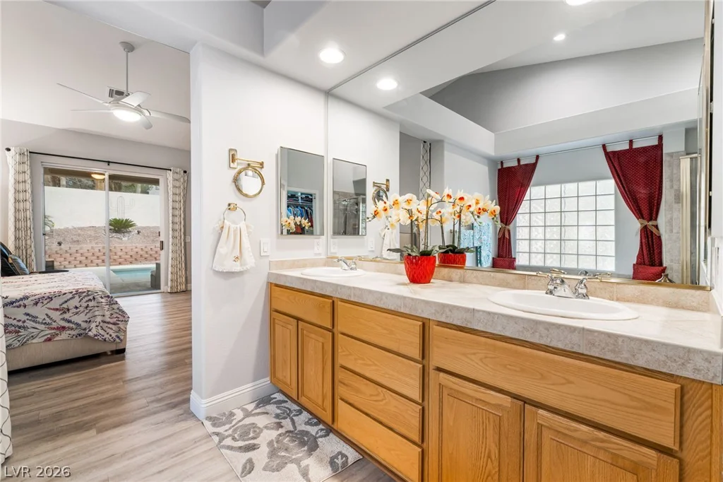 3991 Camelot Cove, Las Vegas, NV 89147