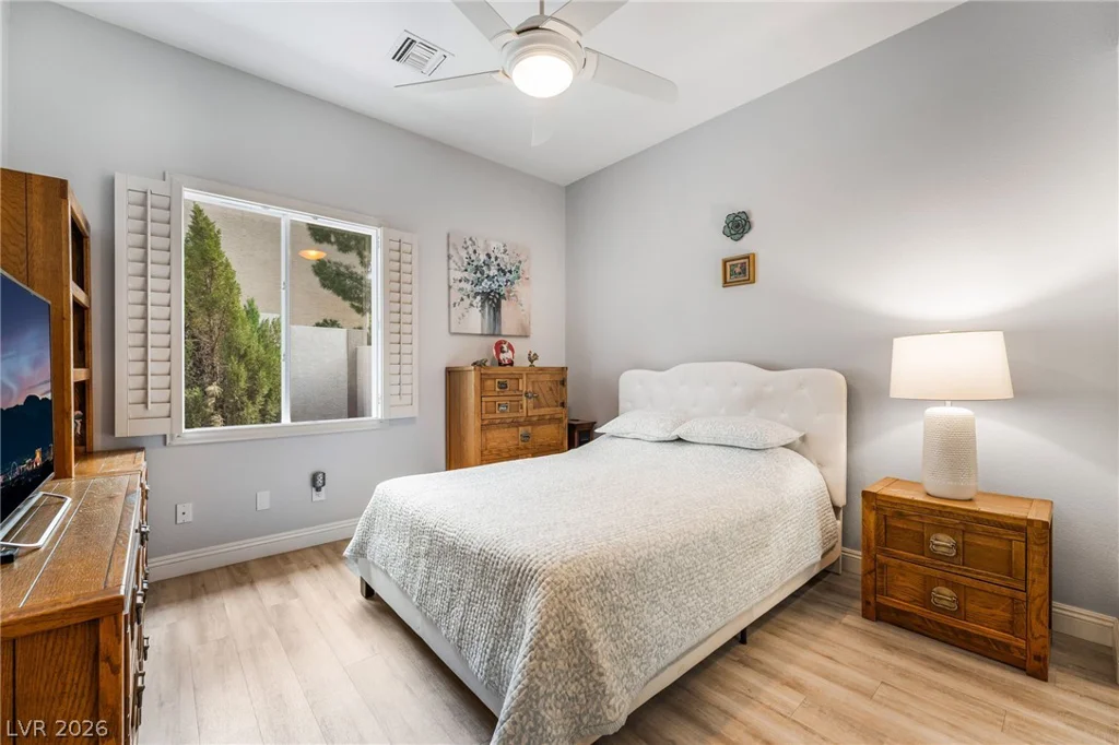 3991 Camelot Cove, Las Vegas, NV 89147
