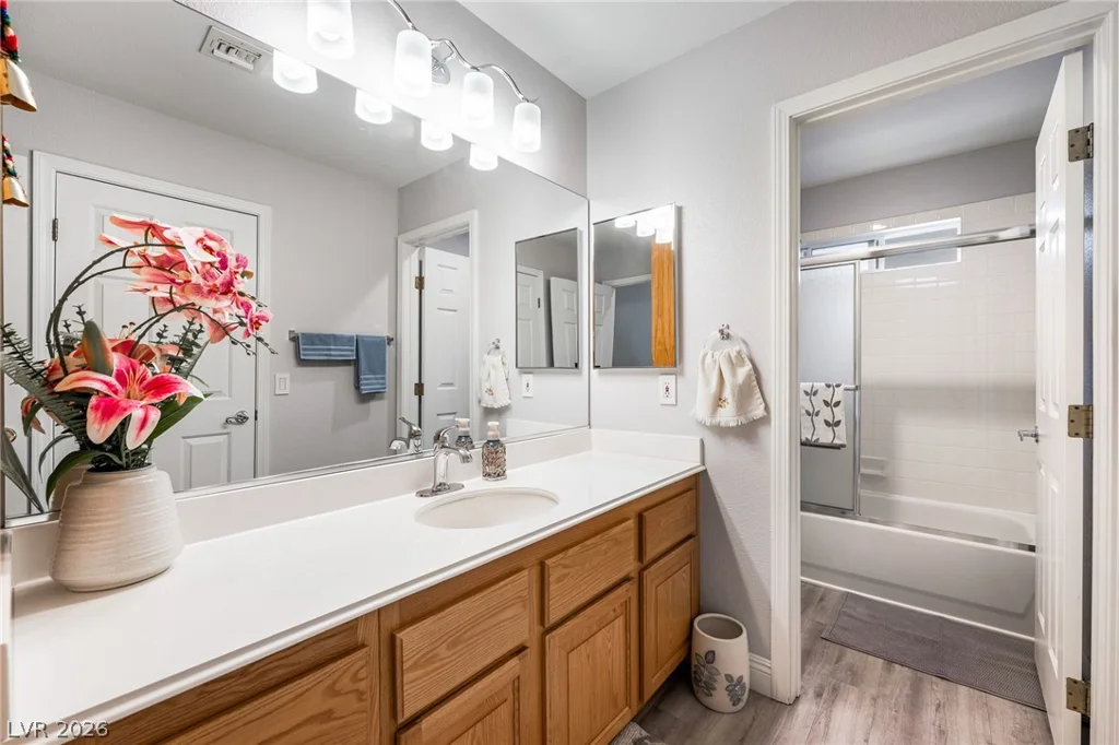 3991 Camelot Cove, Las Vegas, NV 89147