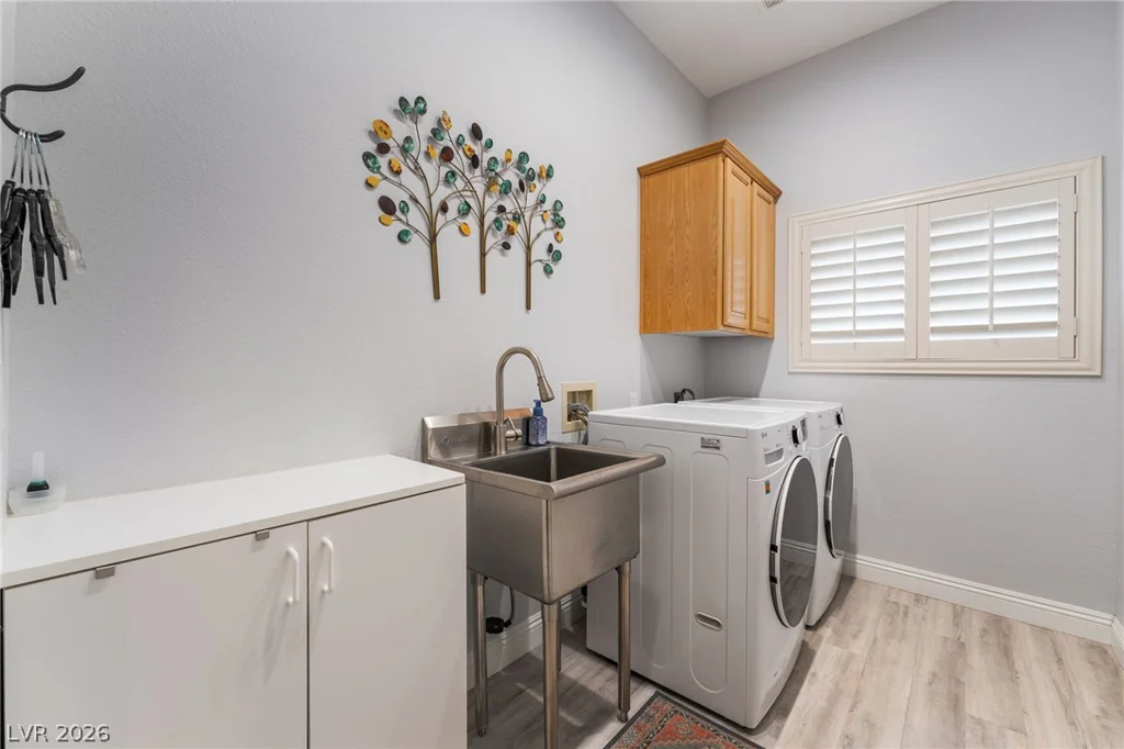 3991 Camelot Cove, Las Vegas, NV 89147