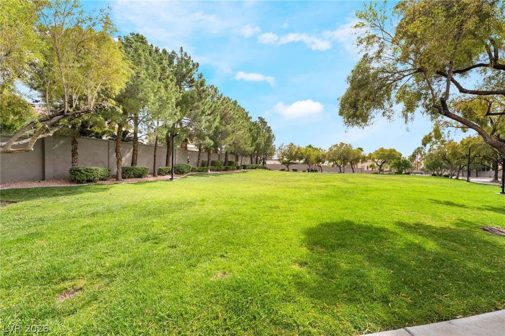 3991 Camelot Cove, Las Vegas, NV 89147