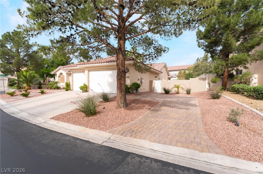 3991 Camelot Cove, Las Vegas, NV 89147