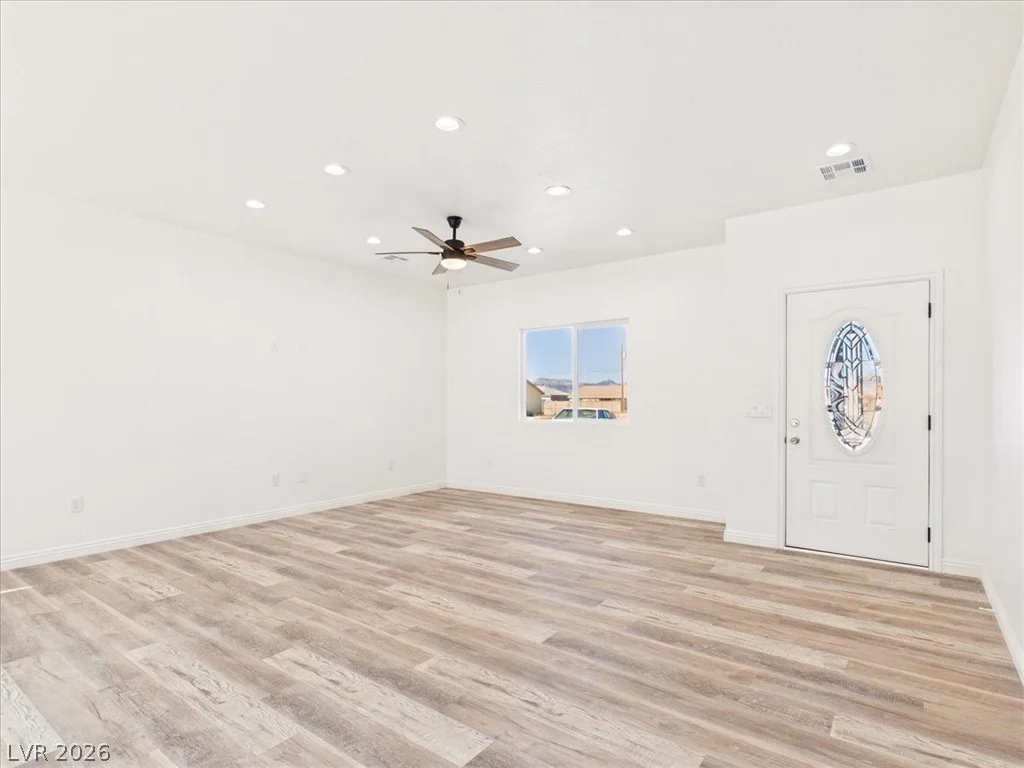 931 Lone Pine, Pahrump, NV 89048
