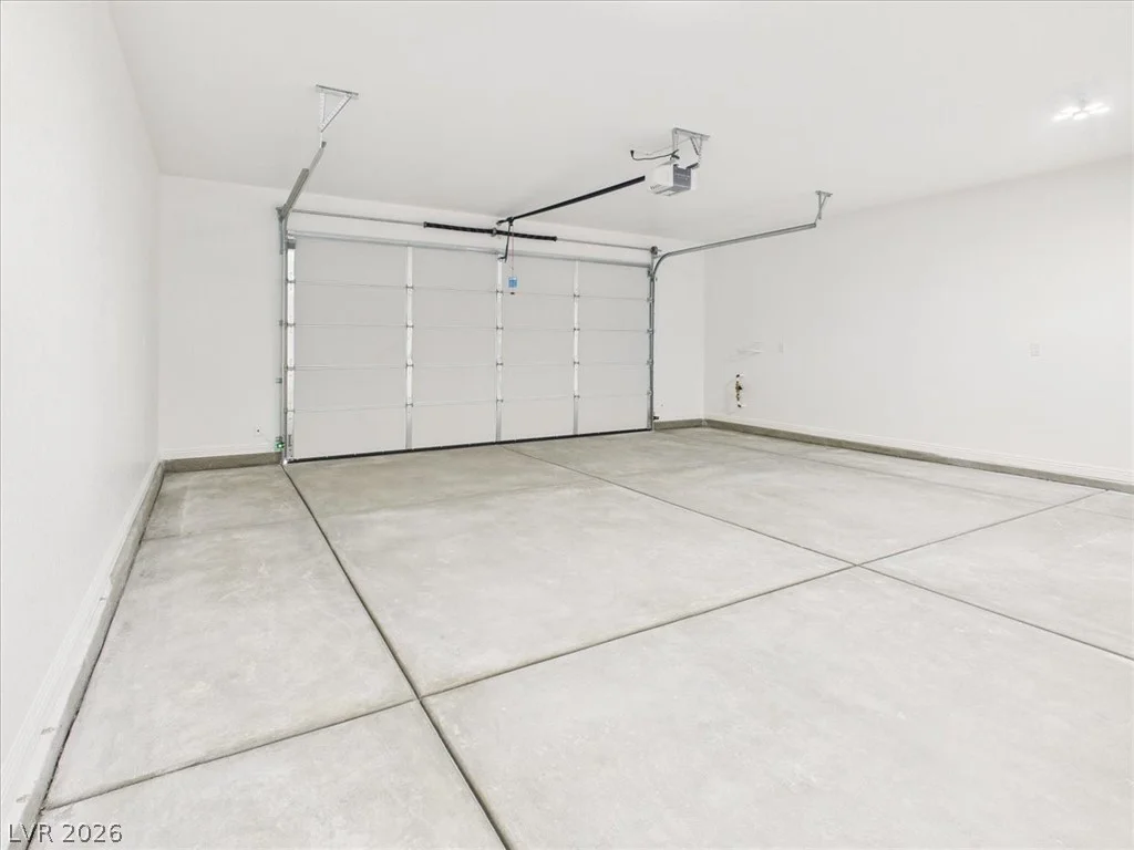 931 Lone Pine, Pahrump, NV 89048
