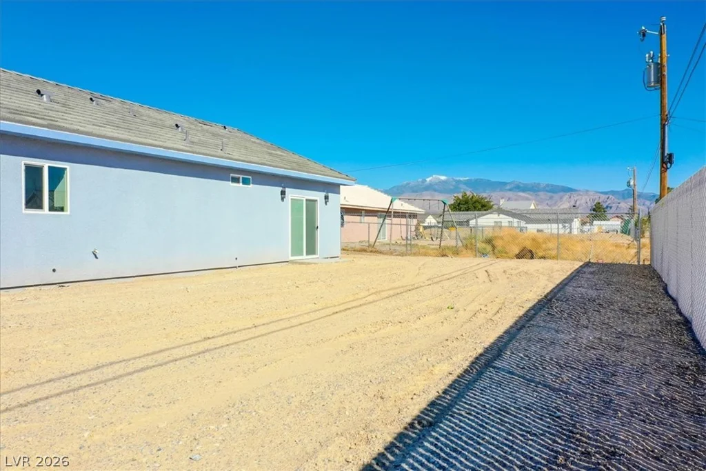 931 Lone Pine, Pahrump, NV 89048