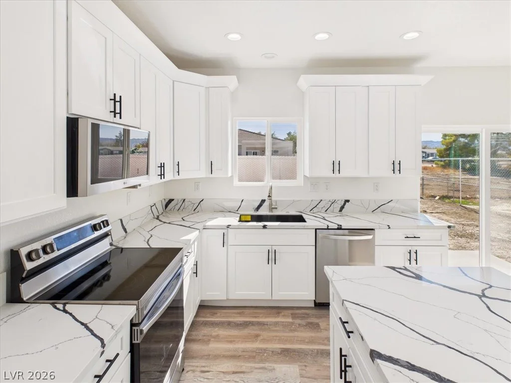 931 Lone Pine, Pahrump, NV 89048